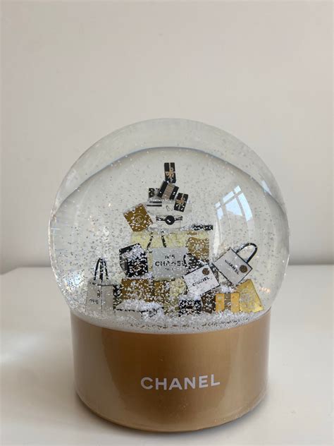 harga perfume chanel|chanel snow globe price.